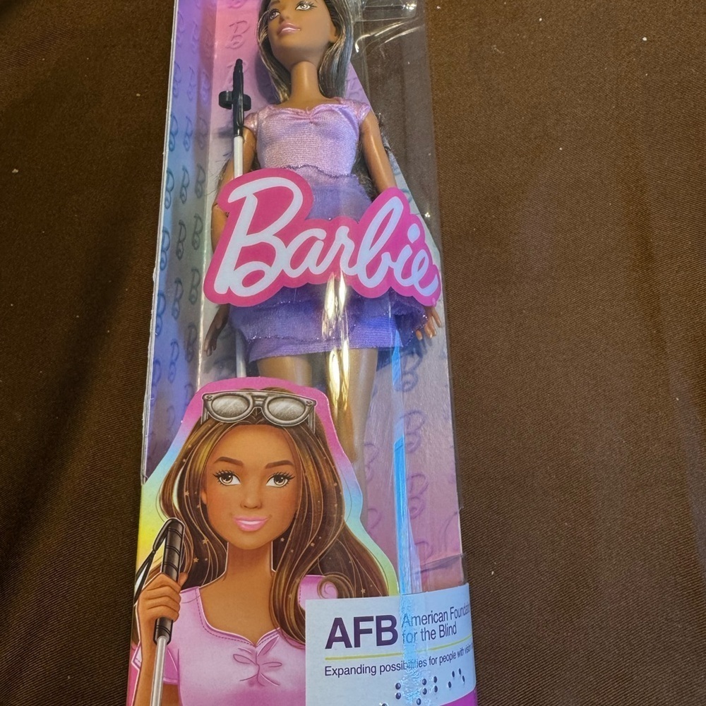 2024 Mattel AFB (American Foundation For The Blind) Barbie HRH17 NEW IN BOX - Picture 2 of 9